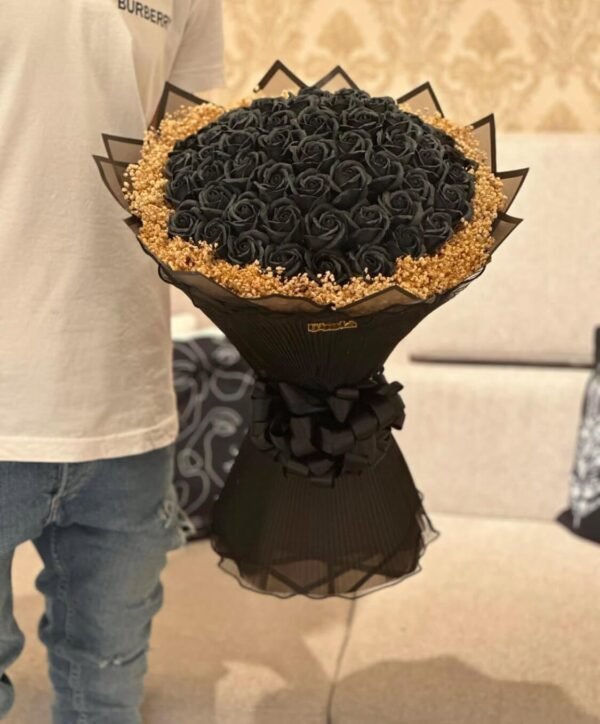 Midnight Black Rose Bouquet (Spray)